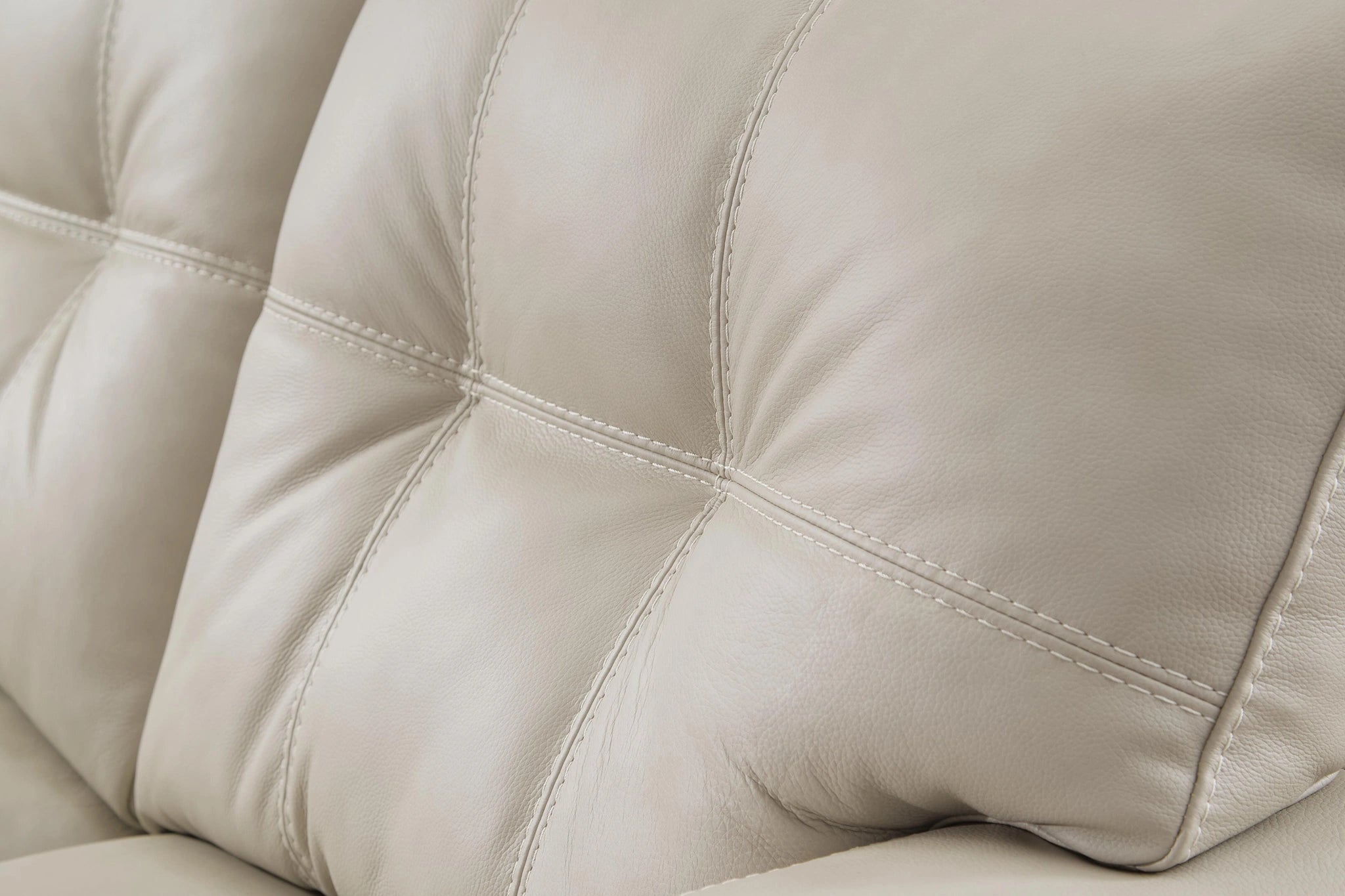 Santorine Loveseat