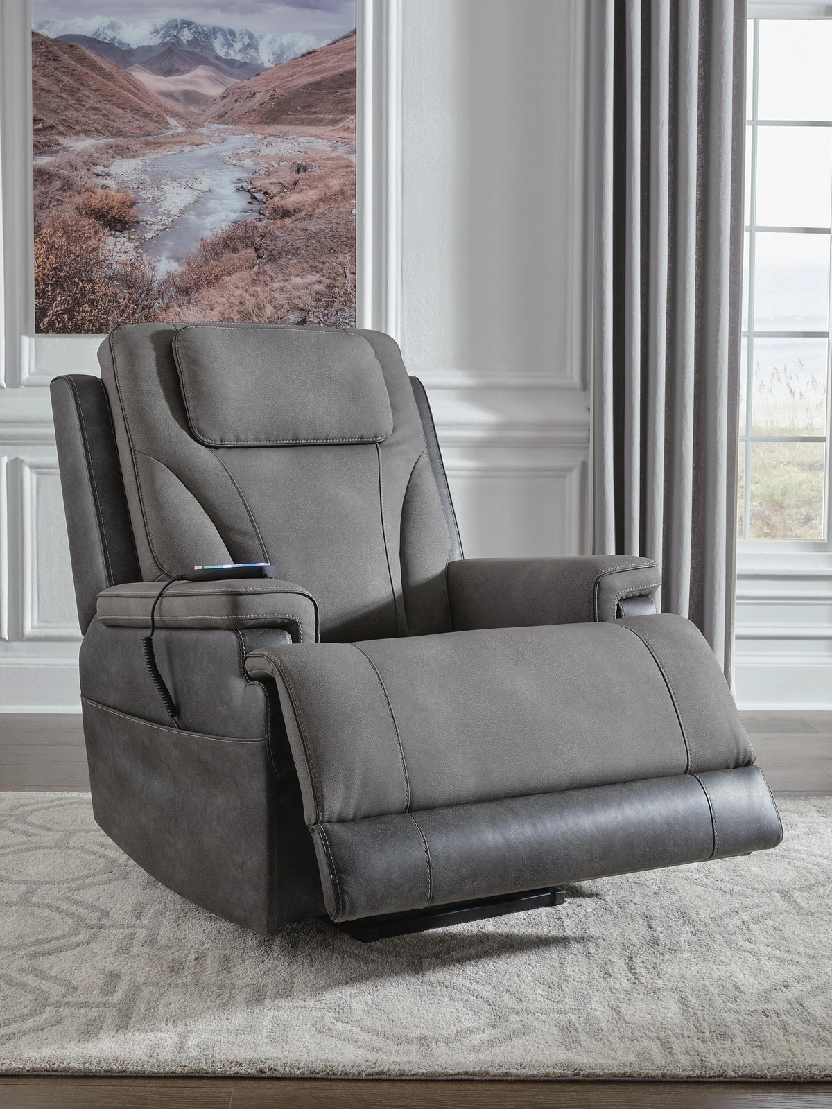 4Z-Peaceful Pause Power Lift Recliner