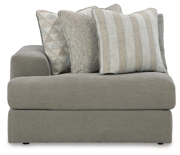 Avaliyah Sectional with Chaise