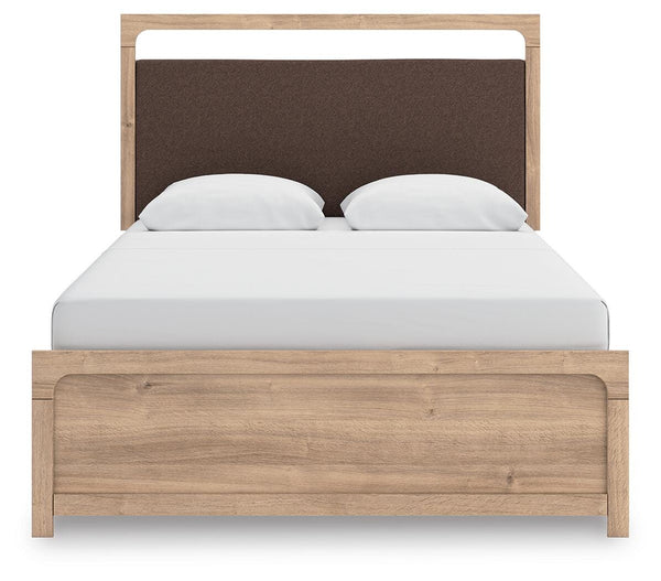 Kinlanni Upholstered Bed