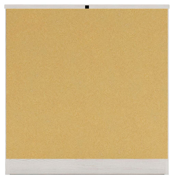 Altyra Nightstand