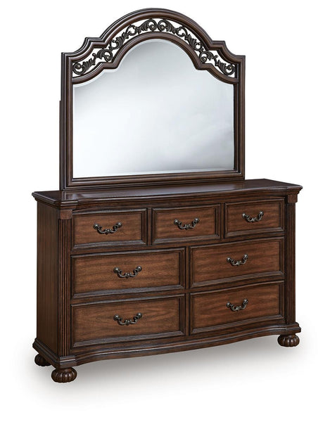 Lavinton Bedroom Set