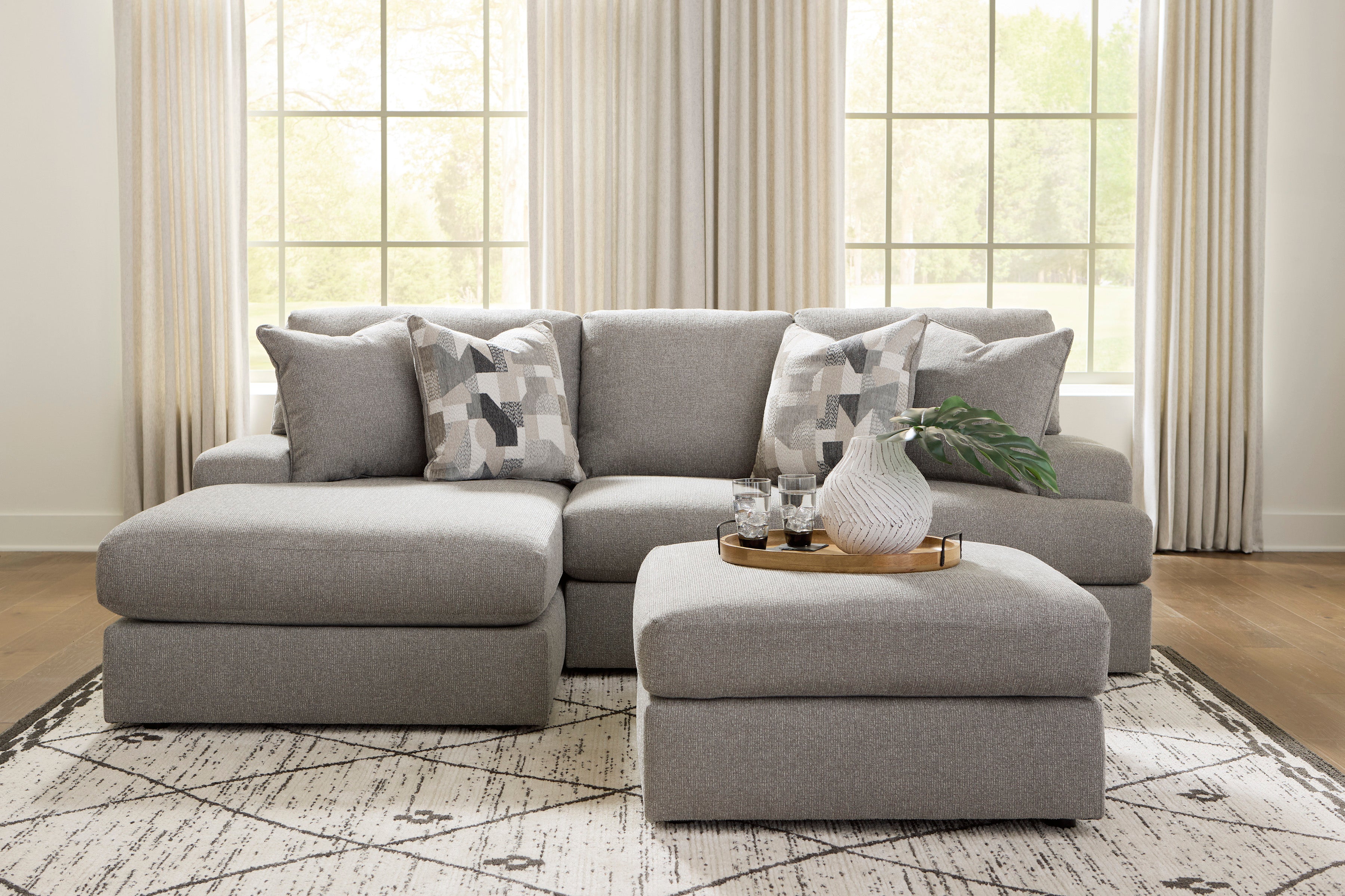 Lindon Performance 2pc Sectional Left or Right
