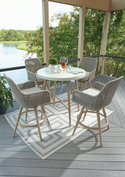 Seton Creek Outdoor Dining Package