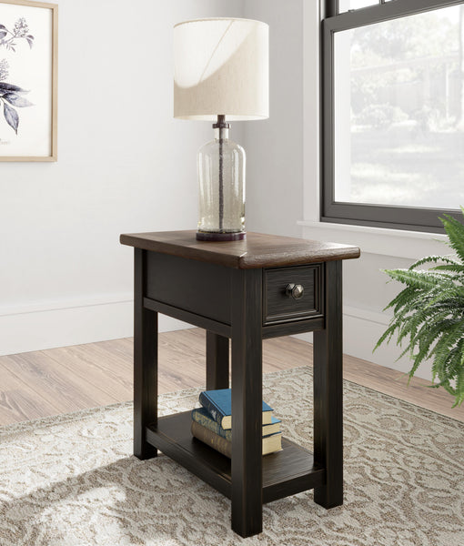 Tyler Creek End Table Set