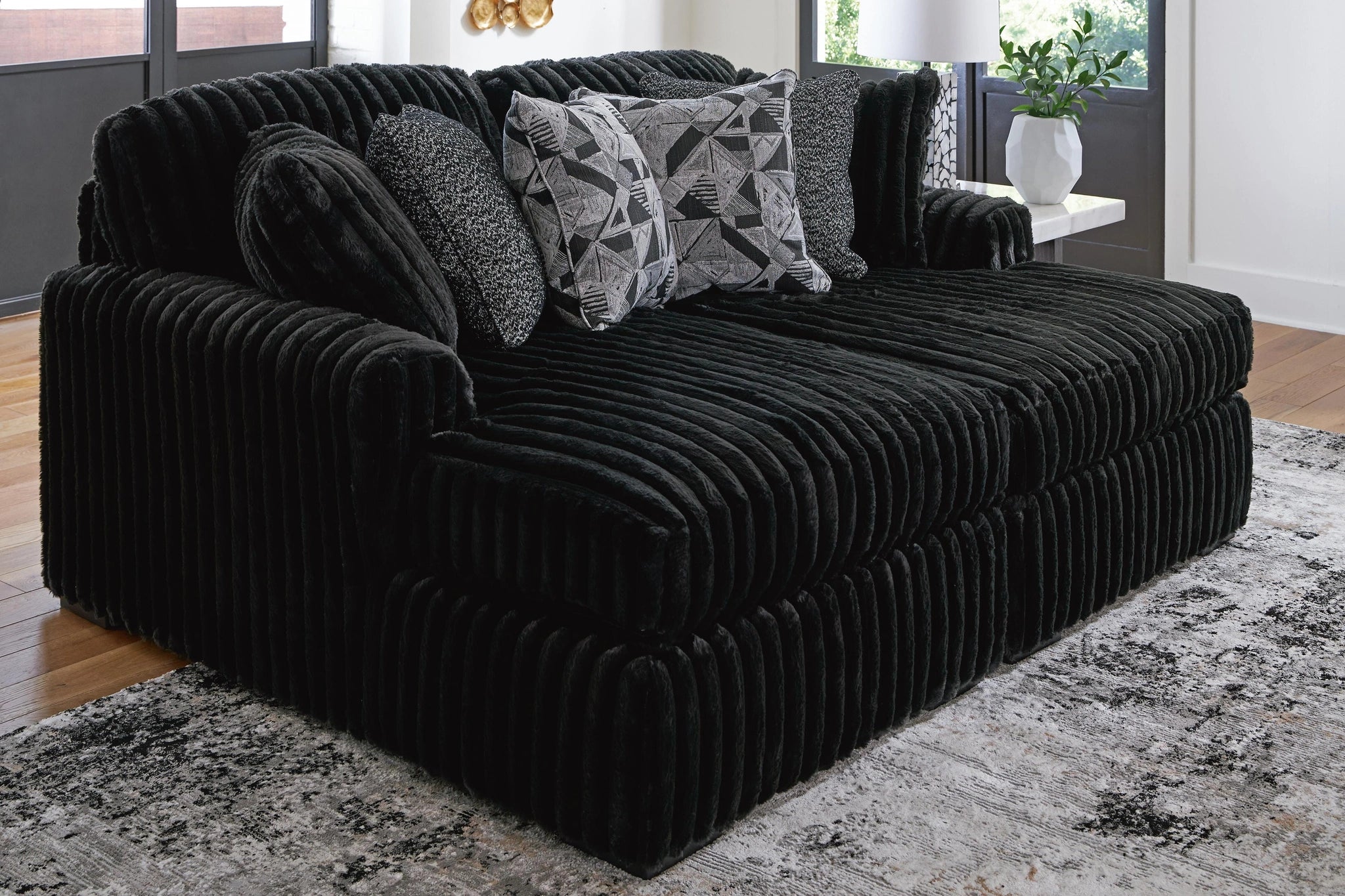 Midnight-Madness Super Chaise