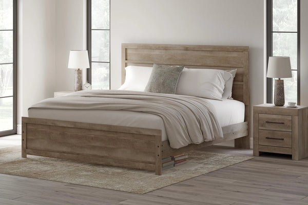Gachester Panel Bed